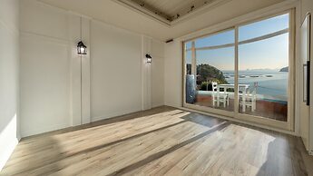 Geoje Sunbeachoceanview Dog Pension