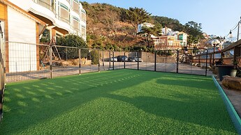 Geoje Sunbeachoceanview Dog Pension