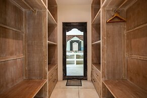 Villa Sembira, Seminyak