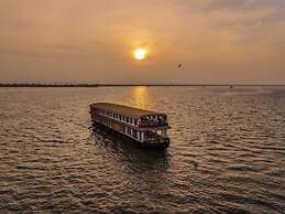 Luxury Houseboat