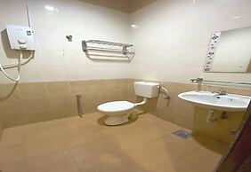 OYO 89715 CK Hotel 2