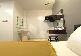 OYO 89715 CK Hotel 2