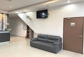 OYO 89715 CK Hotel 2