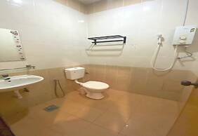 OYO 89715 CK Hotel 2