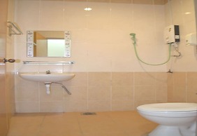 OYO 89715 CK Hotel 2