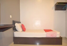 OYO 89715 CK Hotel 2