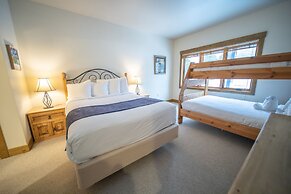 Chateaux Dumont 2703