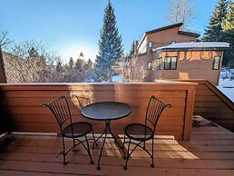 Tennis Townhomes 1331