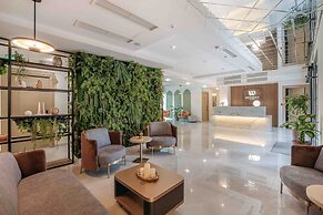 Monday Hotel