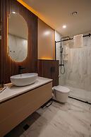 Monday Hotel