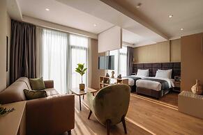 Monday Hotel
