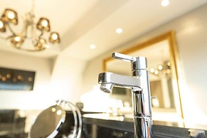 La Belle 10 Boutique Hotel