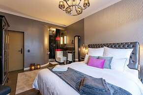 La Belle 10 Boutique Hotel