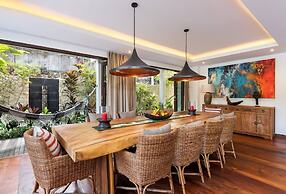 Sundance Villa in Umalas Panoramic Rooftop Views