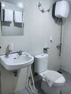 IZI COZI HOTEL KEMAYORAN