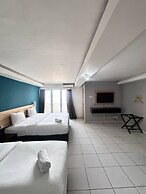 IZI COZI HOTEL KEMAYORAN