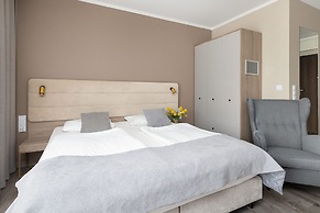 Bel Mare Elegant Apartment by Renters