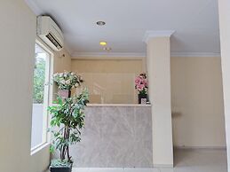 Metro Hotel Bekasi by Cocotel