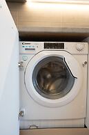 Luxury Apartment near Floisvos Marina