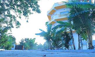 Fabhotel Octagon Beach Resort