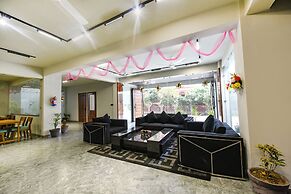 Fabhotel Naina Residency