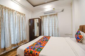 Fabhotel Seven Wonders 55