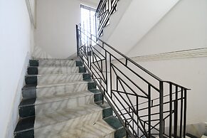 Fabhotel Seven Wonders 55