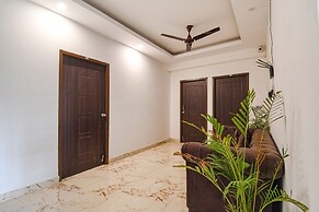 Fabhotel Seven Wonders 55