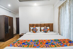 Fabhotel Seven Wonders 55