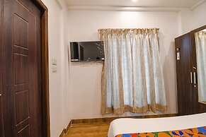 Fabhotel Seven Wonders 55