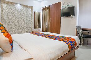 Fabhotel Emersion Residency