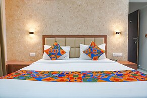 Fabhotel Emersion Residency