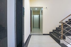 Fabhotel Emersion Residency