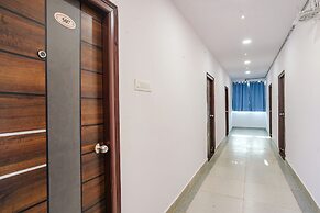 Fabhotel Grand Broholic