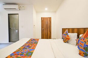 Fabexpress The King Palace