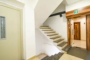 Fabexpress The King Palace