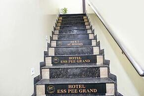 Fabhotel Ess Pee Grand