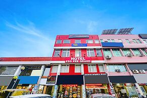 Fabhotel Ess Pee Grand