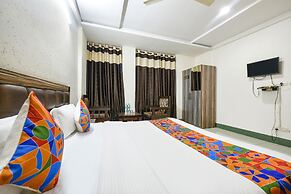 Fabhotel Ess Pee Grand