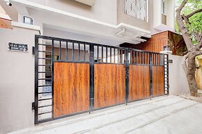 FabHotel Home Tree Service Apartment I