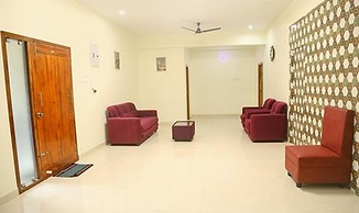 Fabhotel Home Tree Service Apartment Kolathur