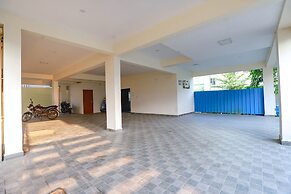 Fabhotel Home Tree Service Apartment Kolathur