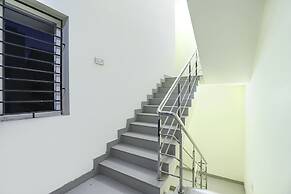 Fabhotel Home Tree Service Apartment Kolathur