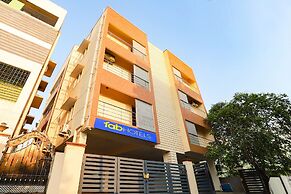 Fabhotel Home Tree Service Apartment Kolathur