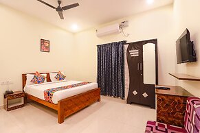 Fabhotel Home Tree Service Apartment Kolathur