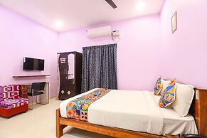 Fabhotel Home Tree Service Apartment Kolathur