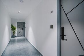 Fabhotel Prime Cloud 5 Studios