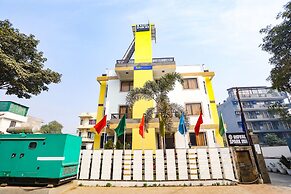 Fabhotel Spark Inn I