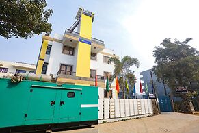 Fabhotel Spark Inn I