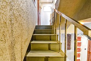 Fabhotel Ambika Chirwa House